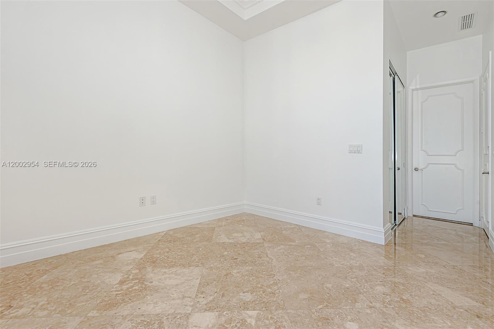 TDR TOWER II CONDO - Residential