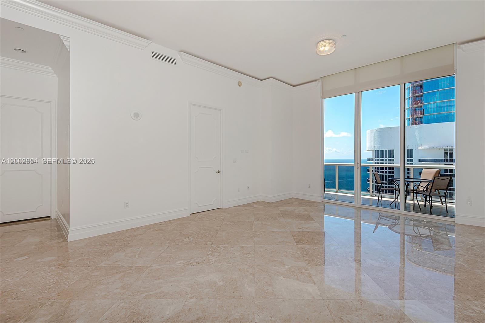 TDR TOWER II CONDO - Residential