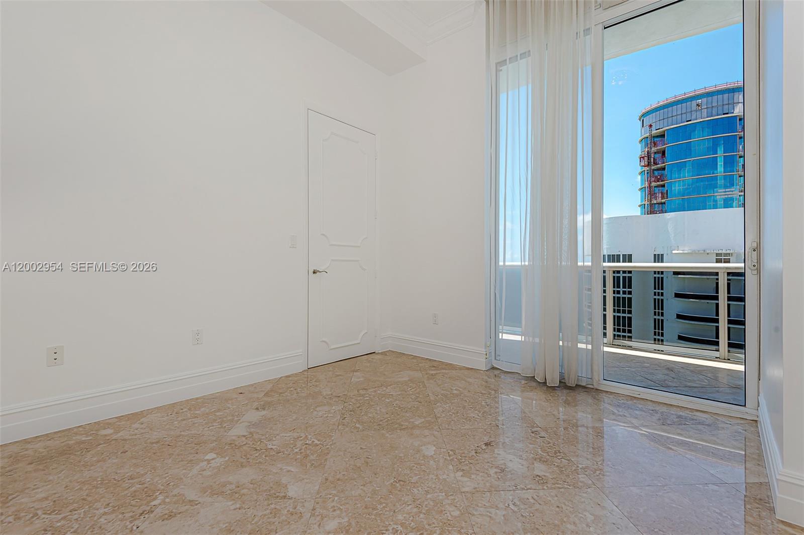 TDR TOWER II CONDO - Residential
