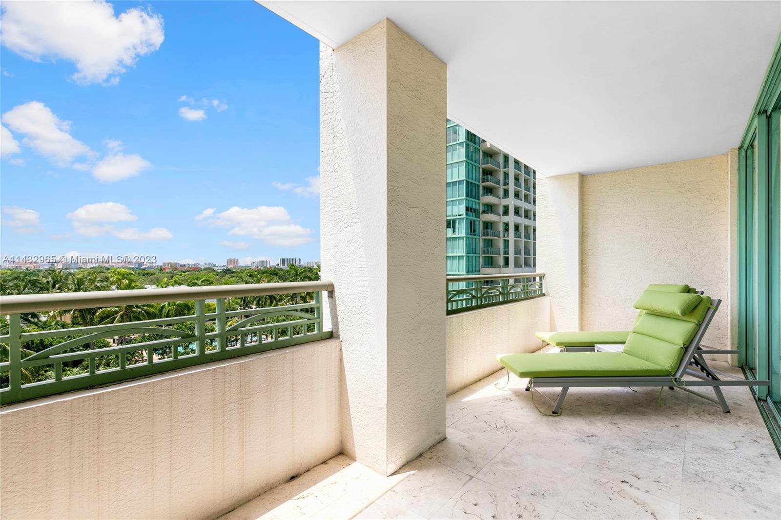 THE TOWER RESIDENCES COND - Residential