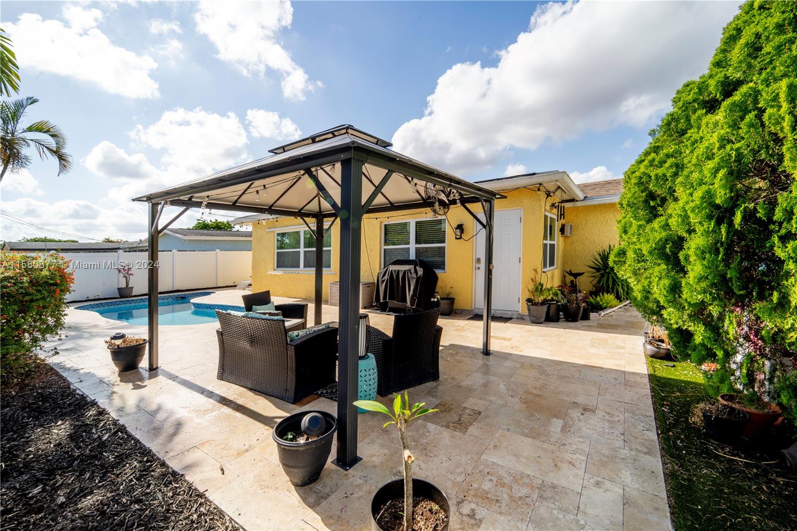 SUNRISE GOLF VILLAGE SEC - Residential