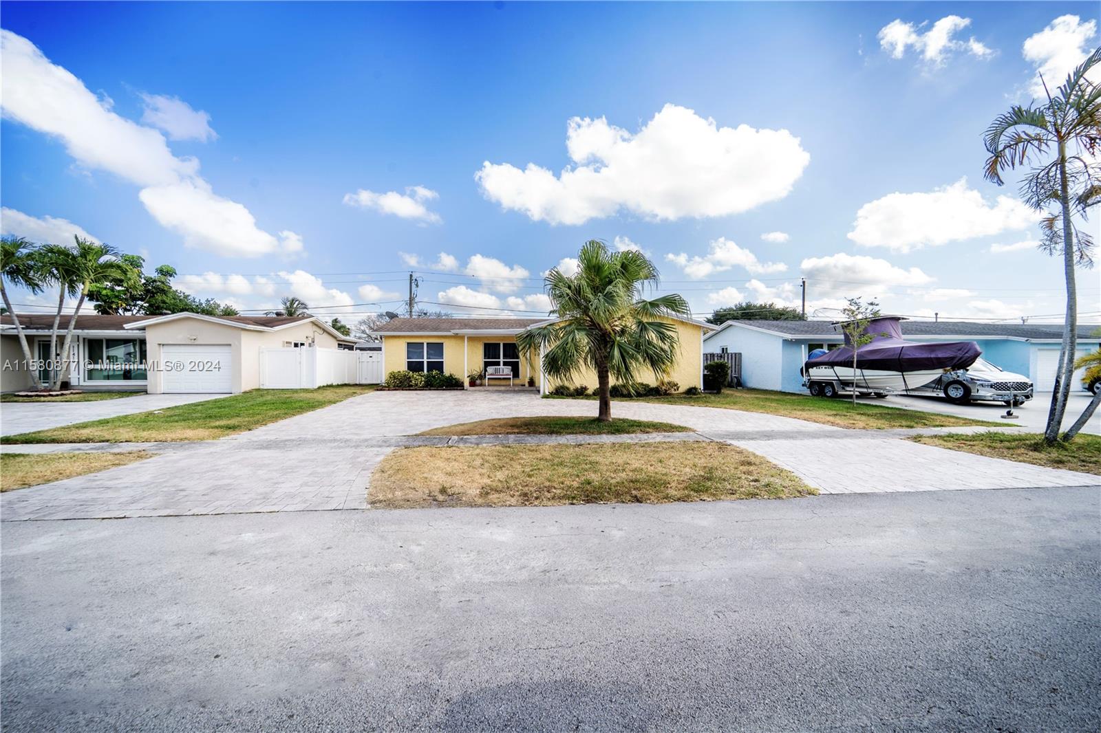 SUNRISE GOLF VILLAGE SEC - Residential