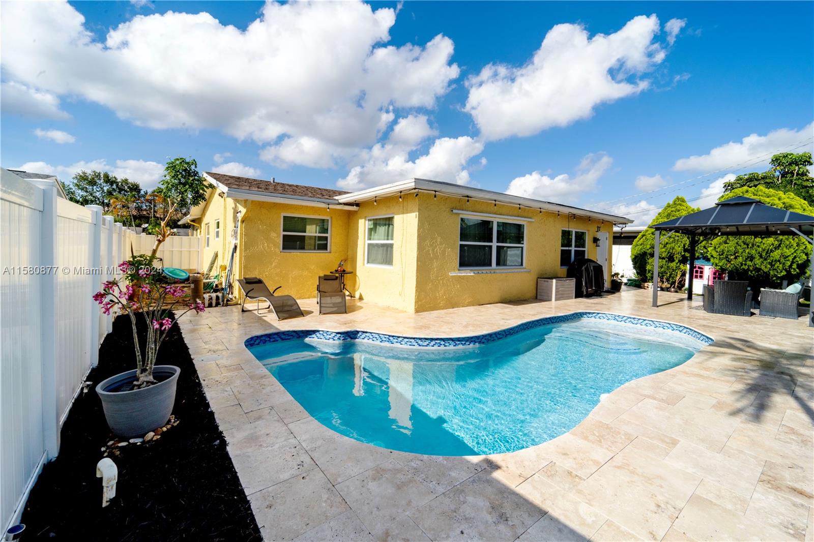 SUNRISE GOLF VILLAGE SEC - Residential