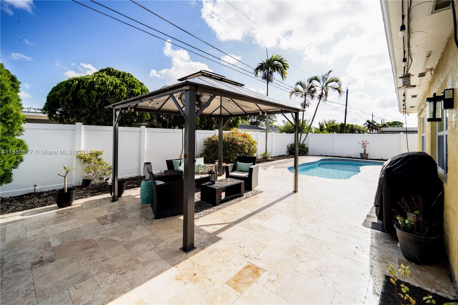SUNRISE GOLF VILLAGE SEC - Residential