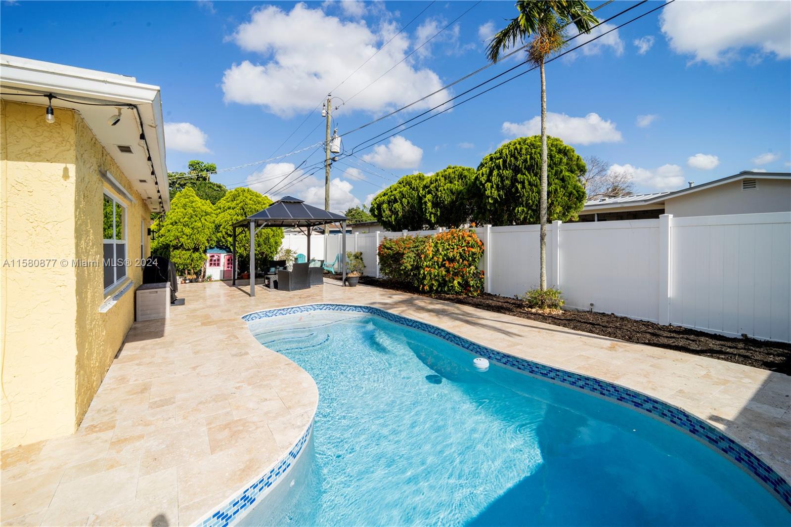 SUNRISE GOLF VILLAGE SEC - Residential