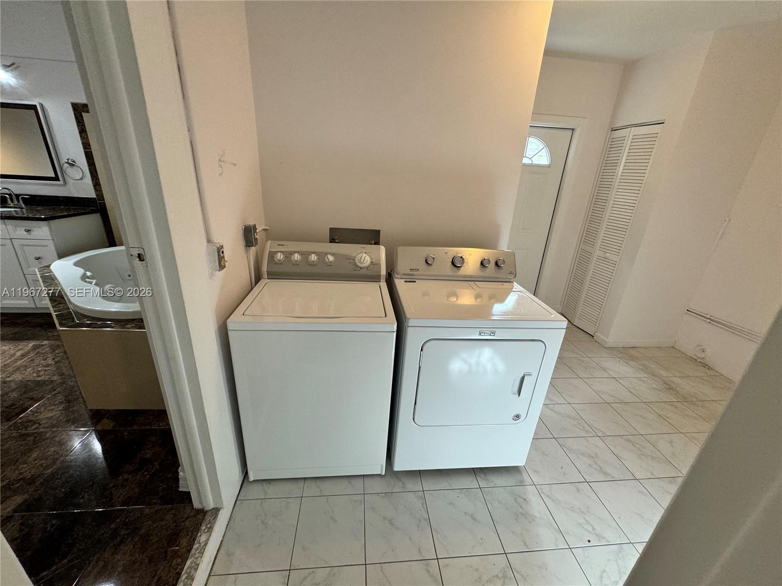 ACACIA VILLA - Residential Income
