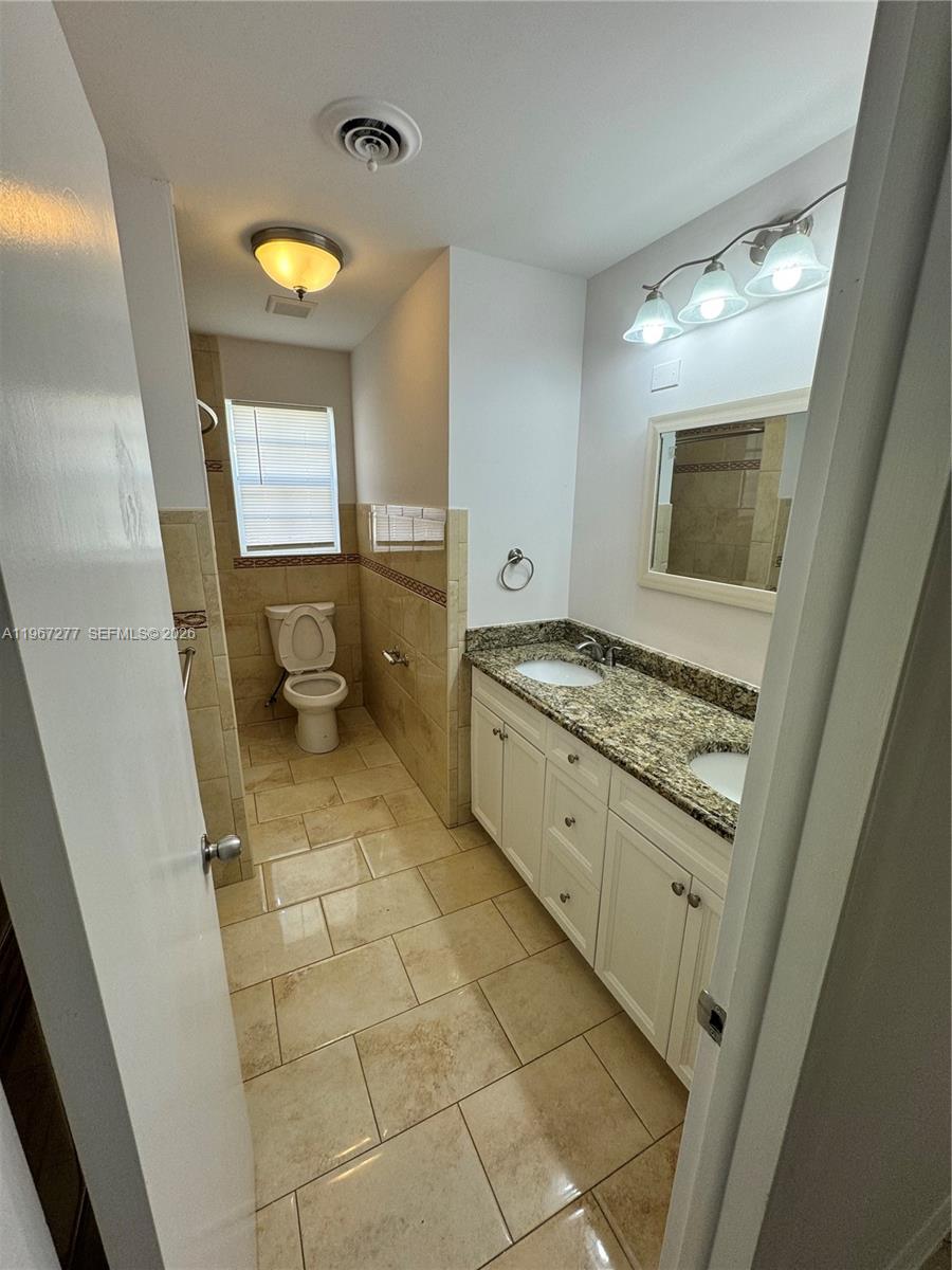 ACACIA VILLA - Residential Income