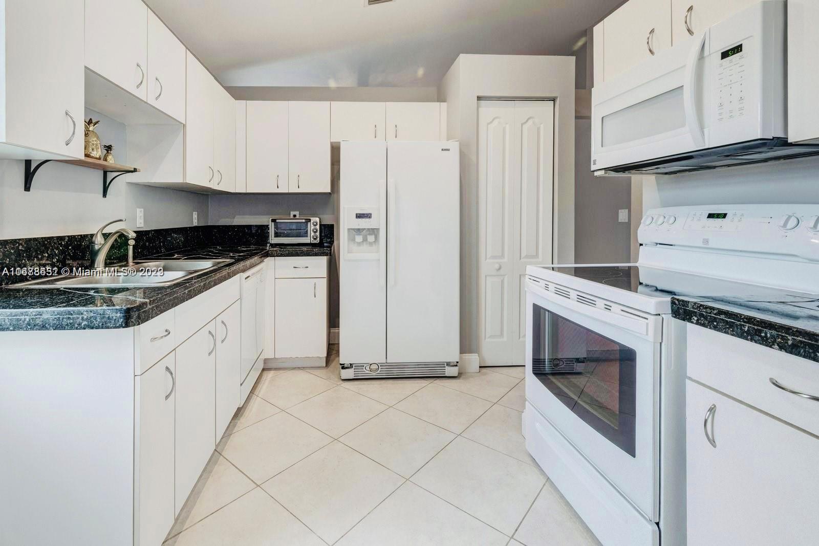 LAKES BY THE BAY SEC 12 - Residential Lease