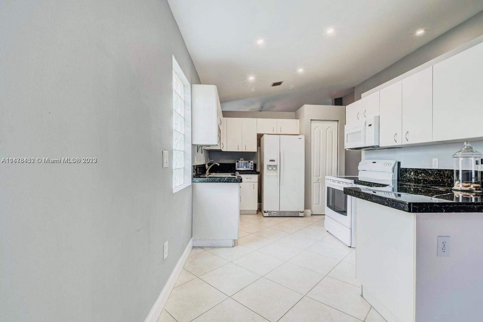 LAKES BY THE BAY SEC 12 - Residential Lease