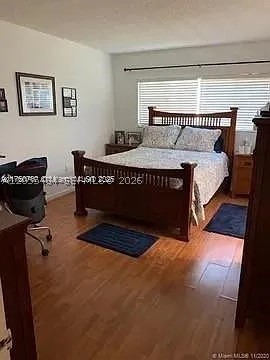 HORIZONS WEST CONDO #5 - Residential