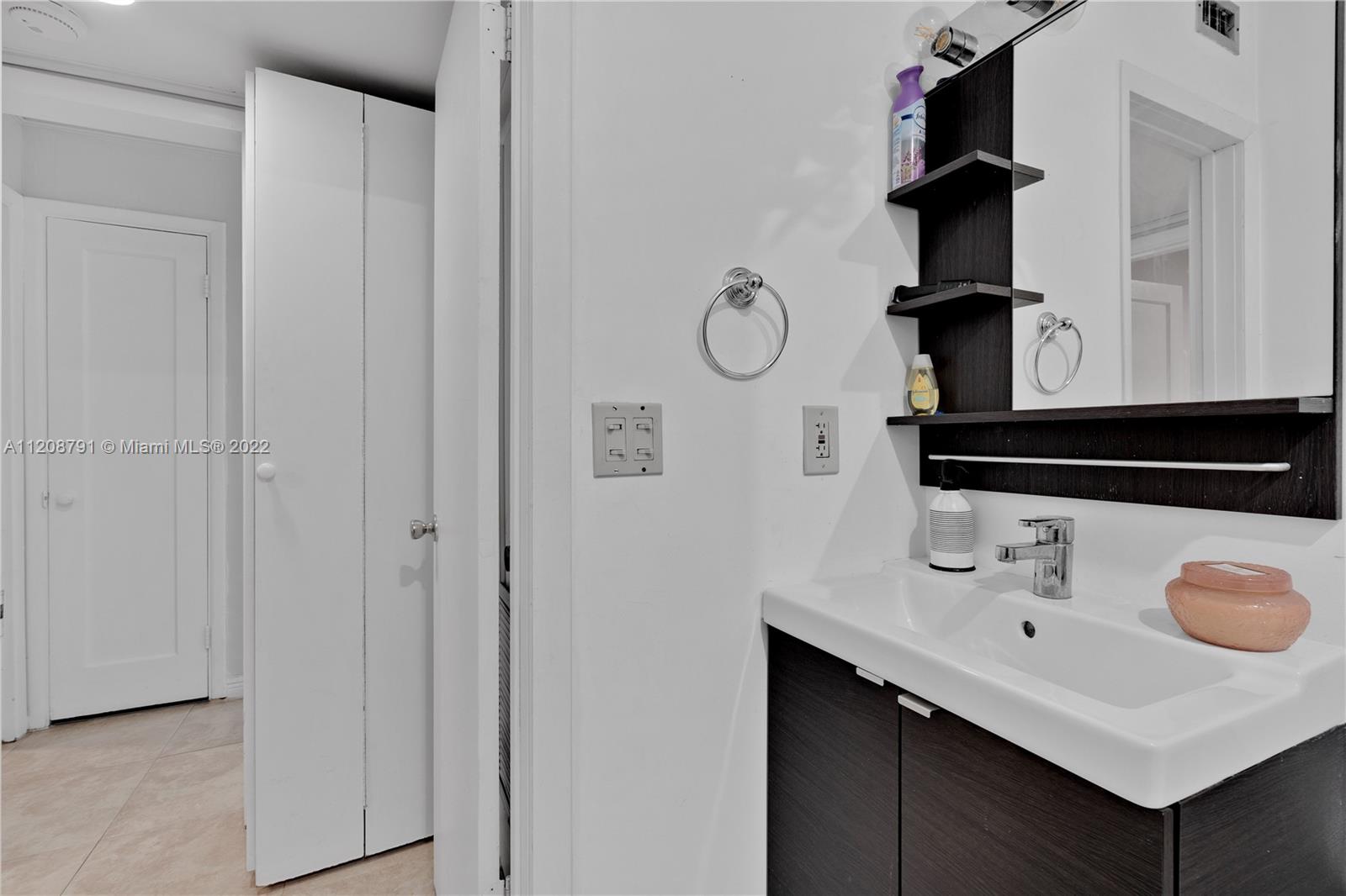 LONDON TERR 1ST ADDN - Residential