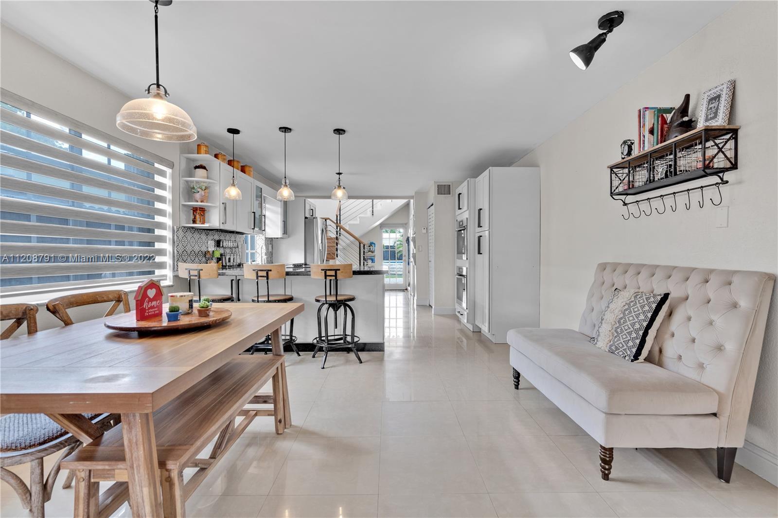 LONDON TERR 1ST ADDN - Residential