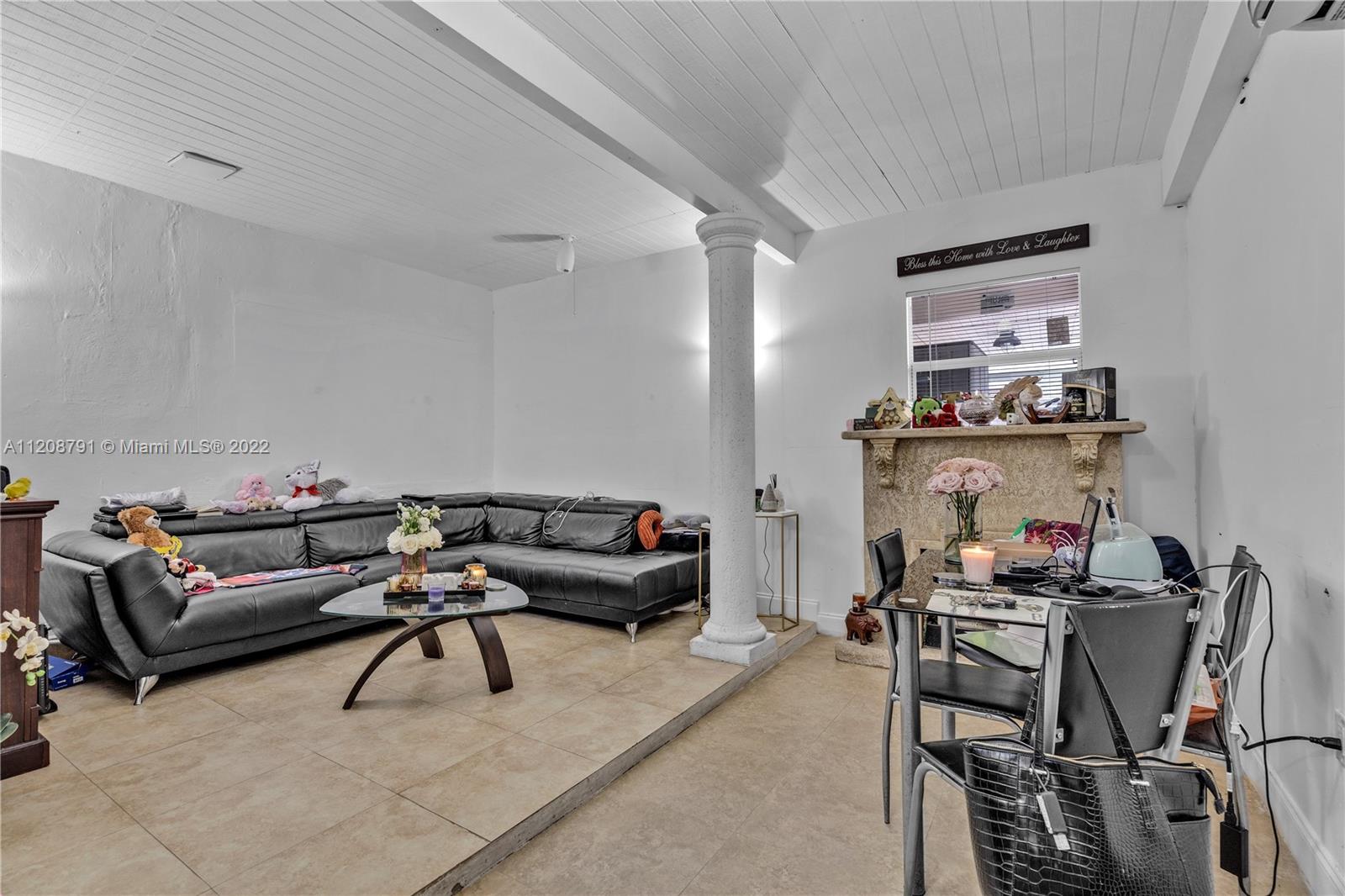 LONDON TERR 1ST ADDN - Residential