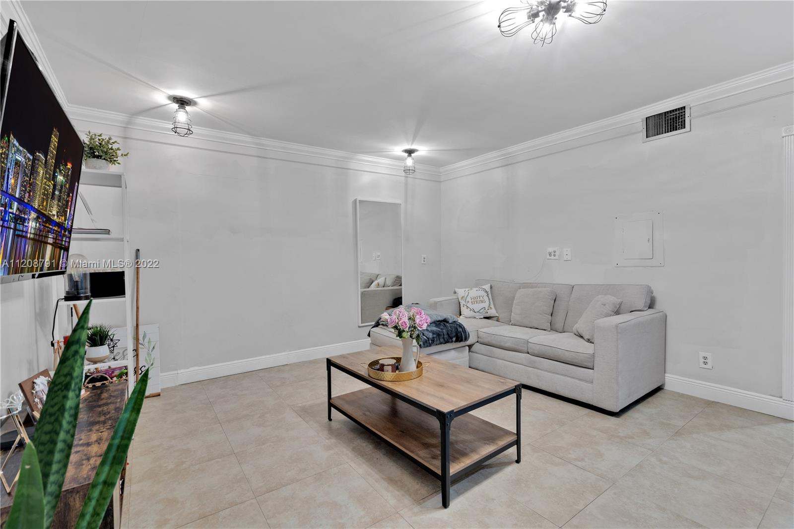 LONDON TERR 1ST ADDN - Residential