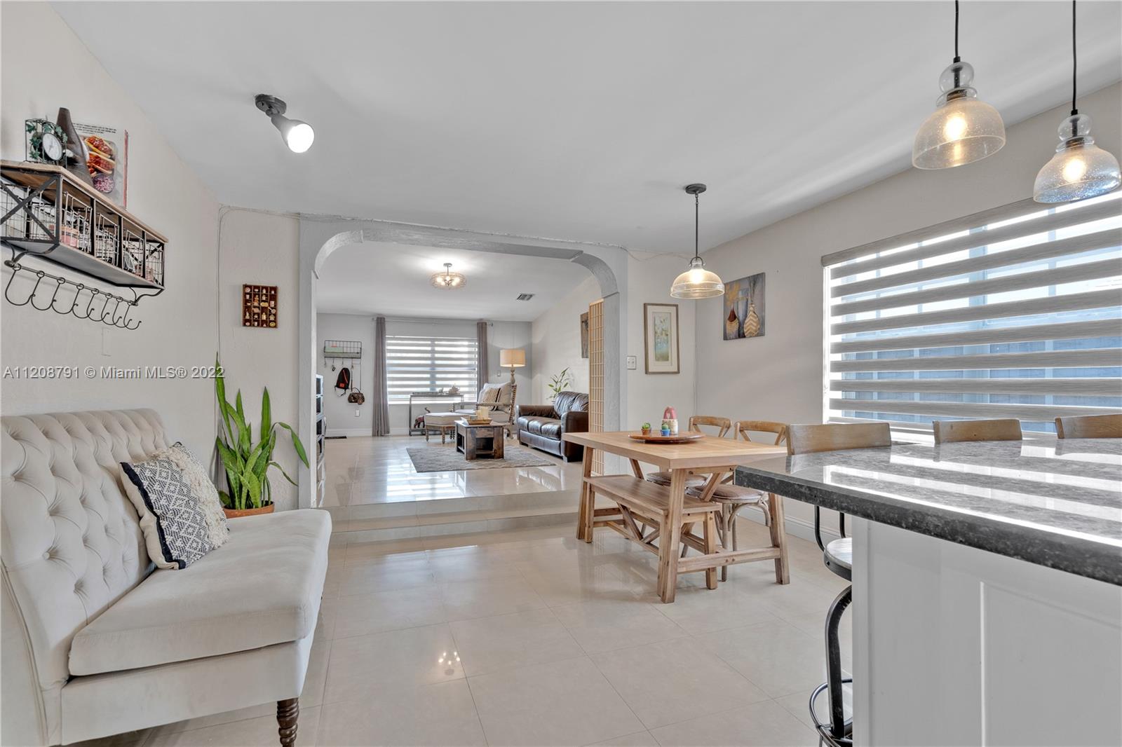 LONDON TERR 1ST ADDN - Residential