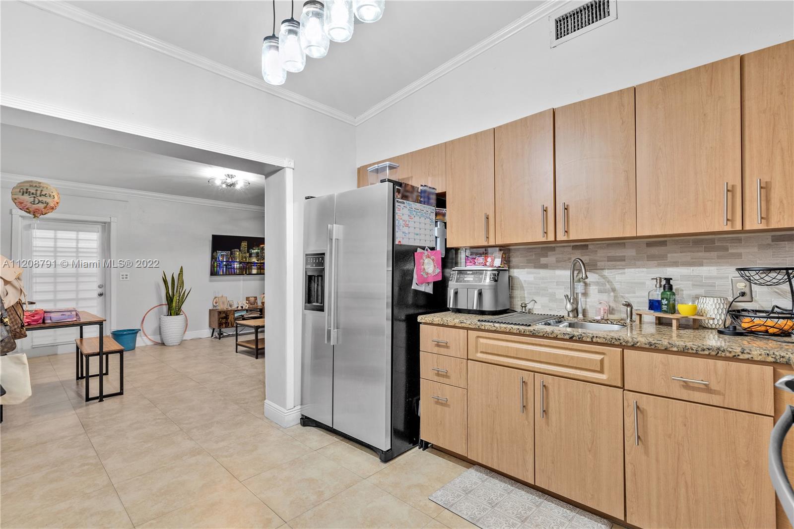 LONDON TERR 1ST ADDN - Residential