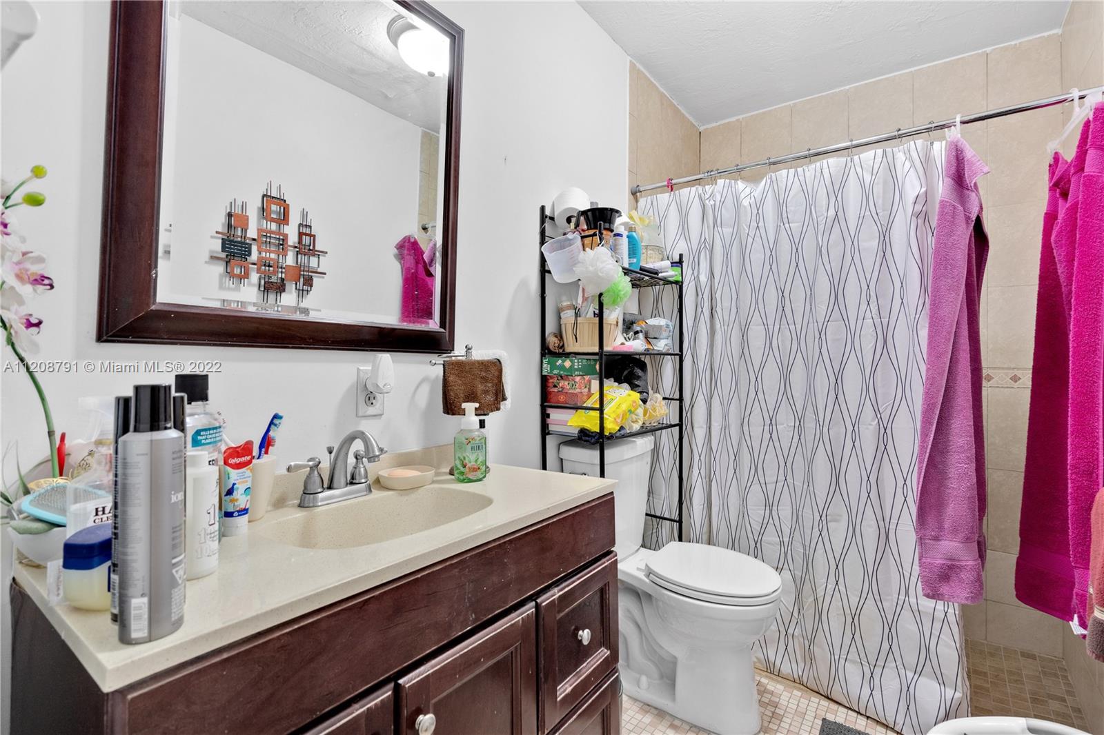 LONDON TERR 1ST ADDN - Residential