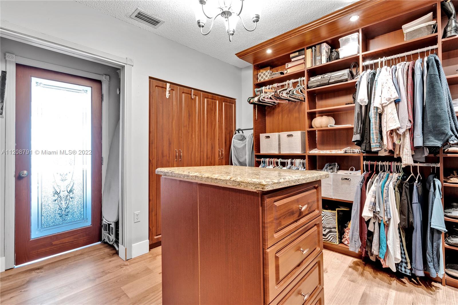 LONDON TERR 1ST ADDN - Residential