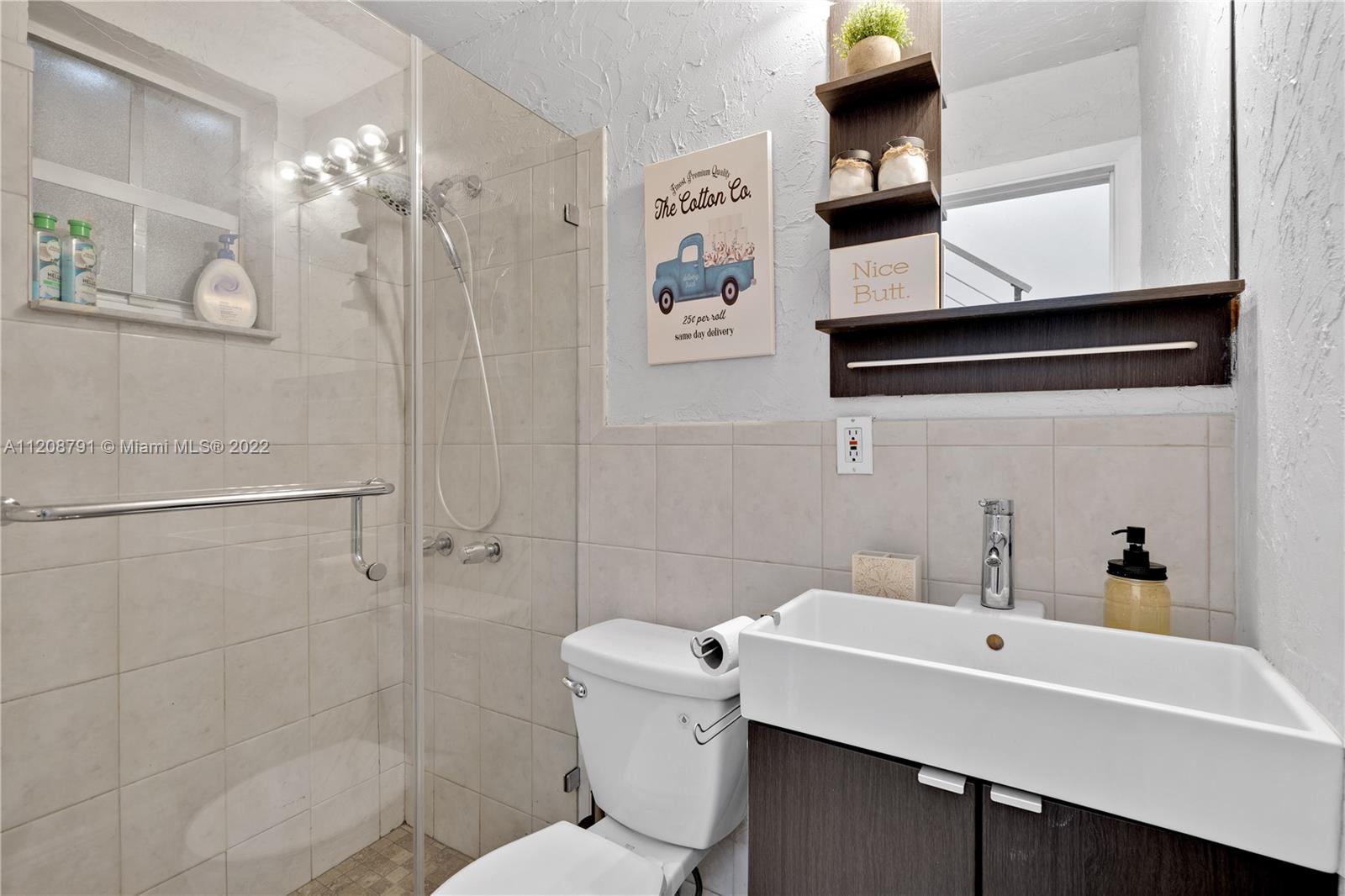 LONDON TERR 1ST ADDN - Residential