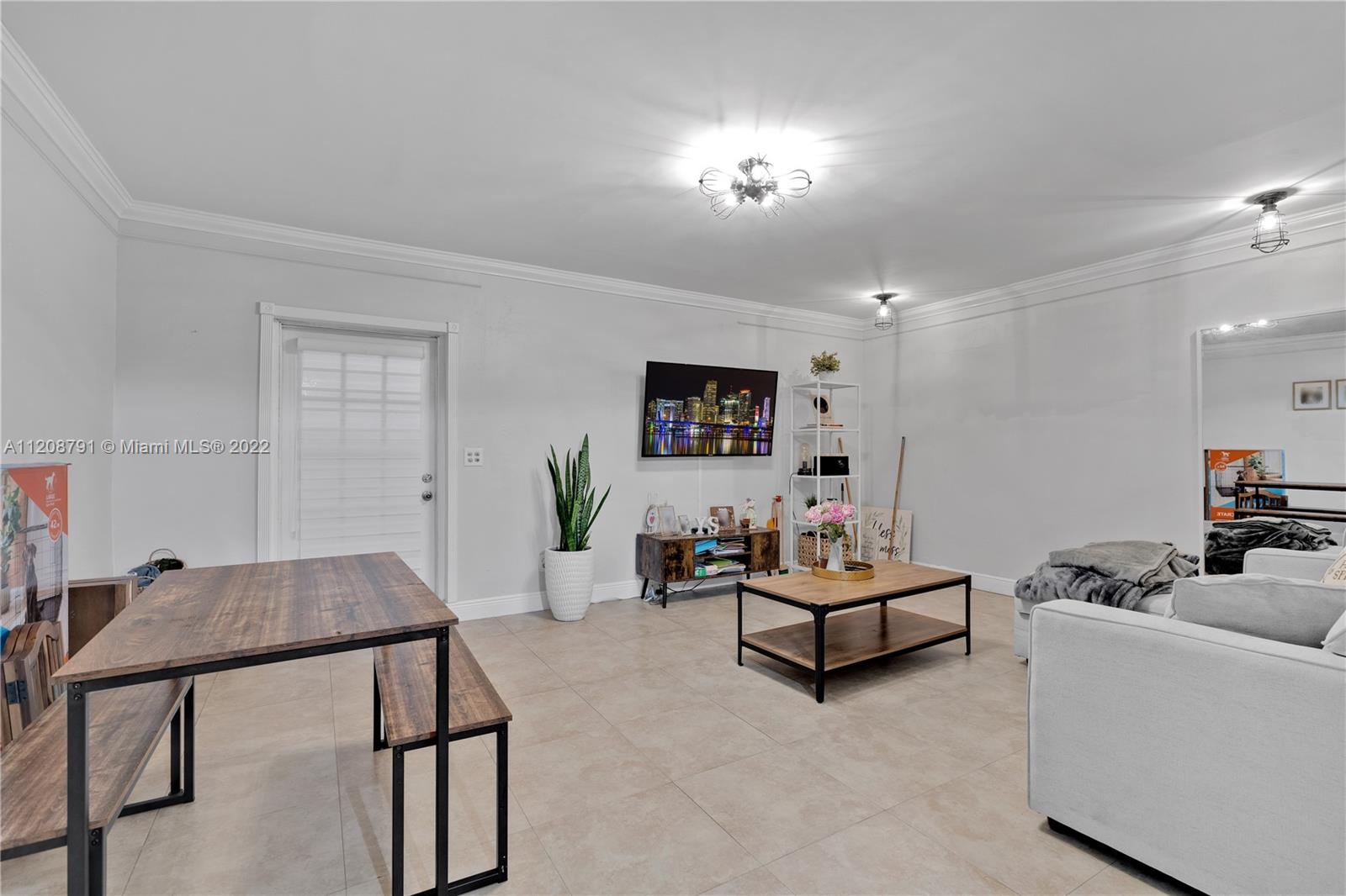LONDON TERR 1ST ADDN - Residential
