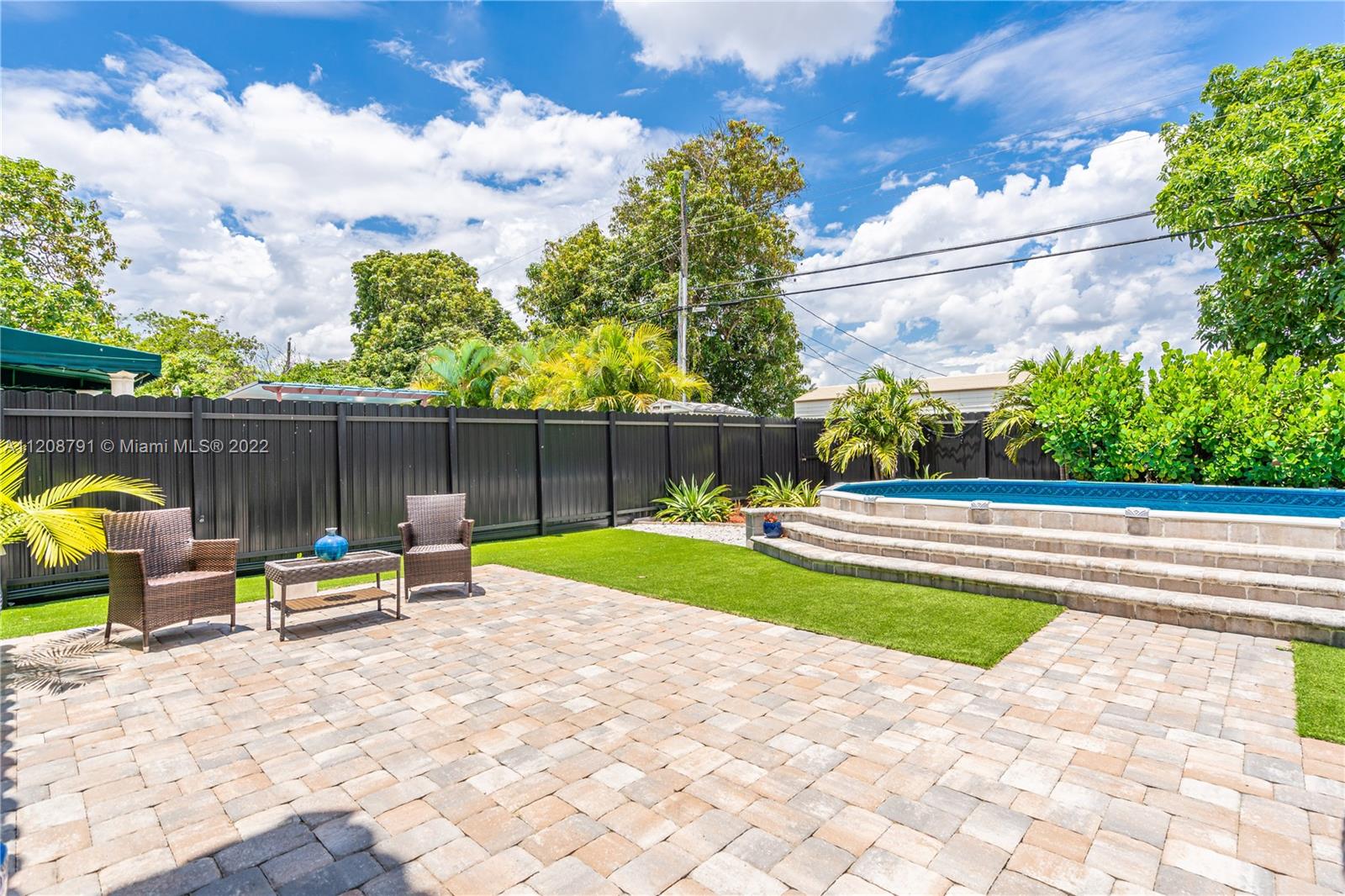 LONDON TERR 1ST ADDN - Residential