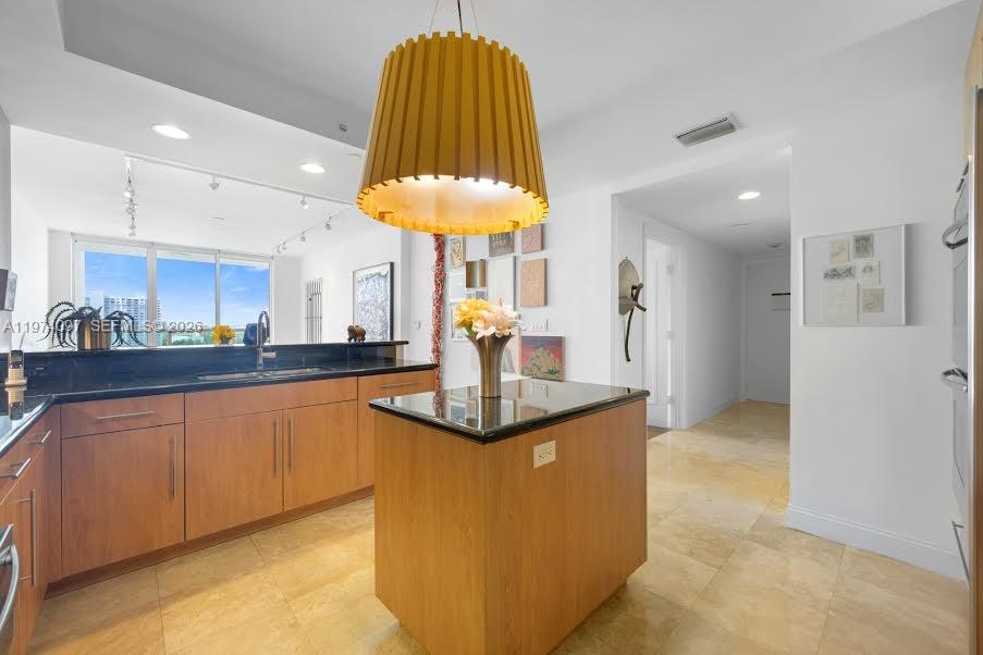 THE PENINSULA CONDO - Residential