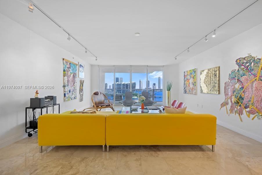 THE PENINSULA CONDO - Residential