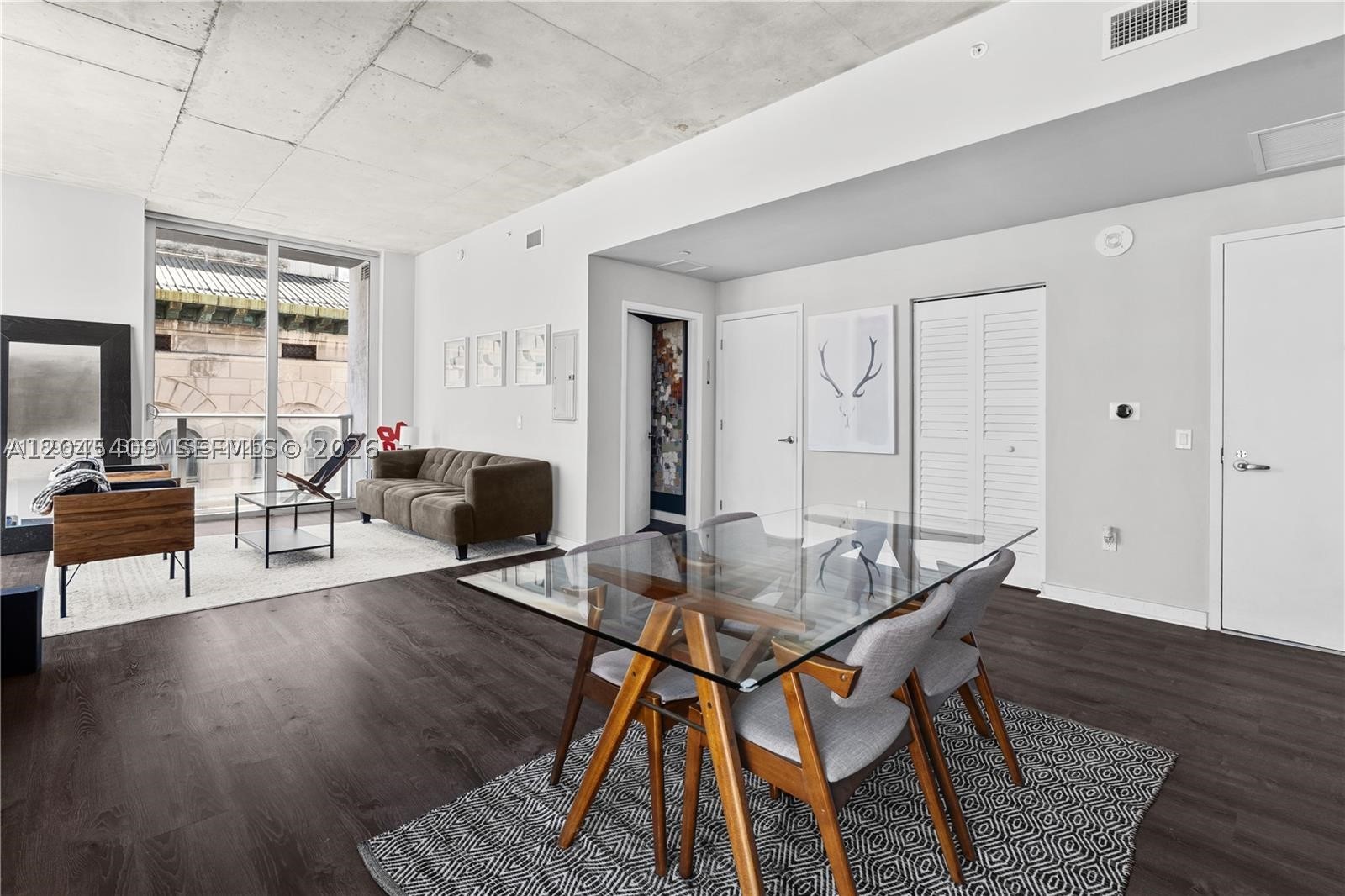 CENTRO CONDO - Residential Lease