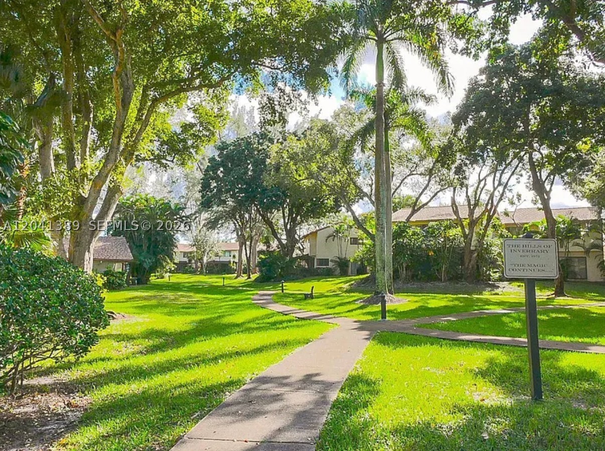 HILLS OF INVERRARY TRACT - Residential