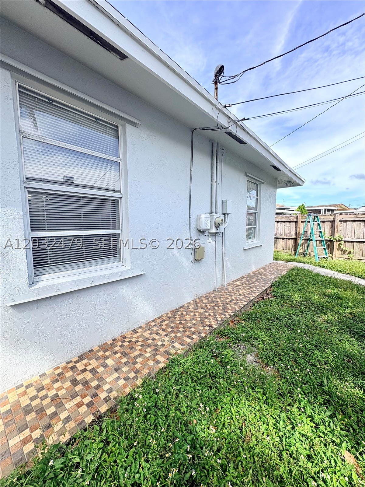 HOLLYWOOD BEACH HEIGHTS S - Residential Lease