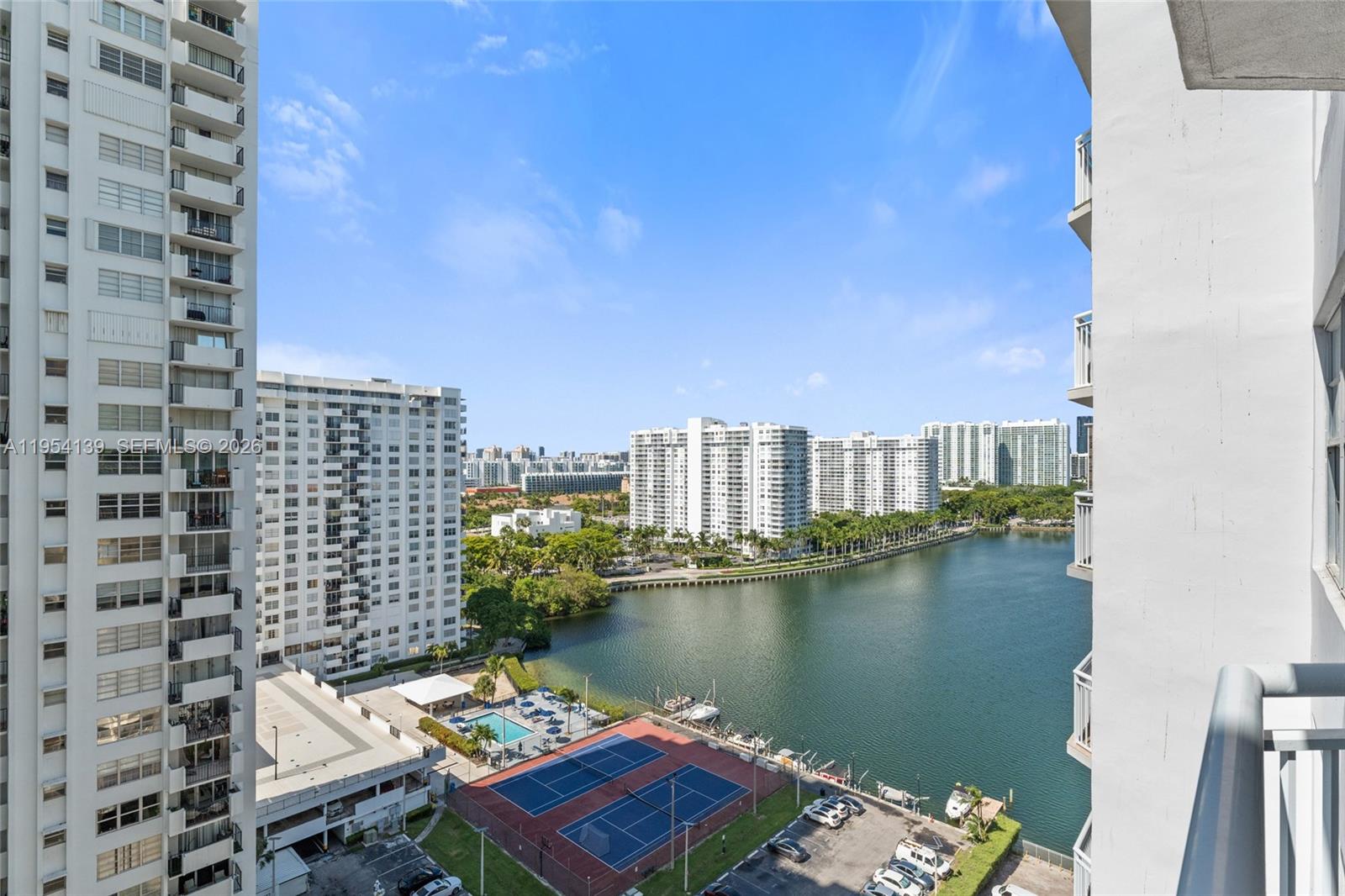 DEL PRADO MARINA - Residential