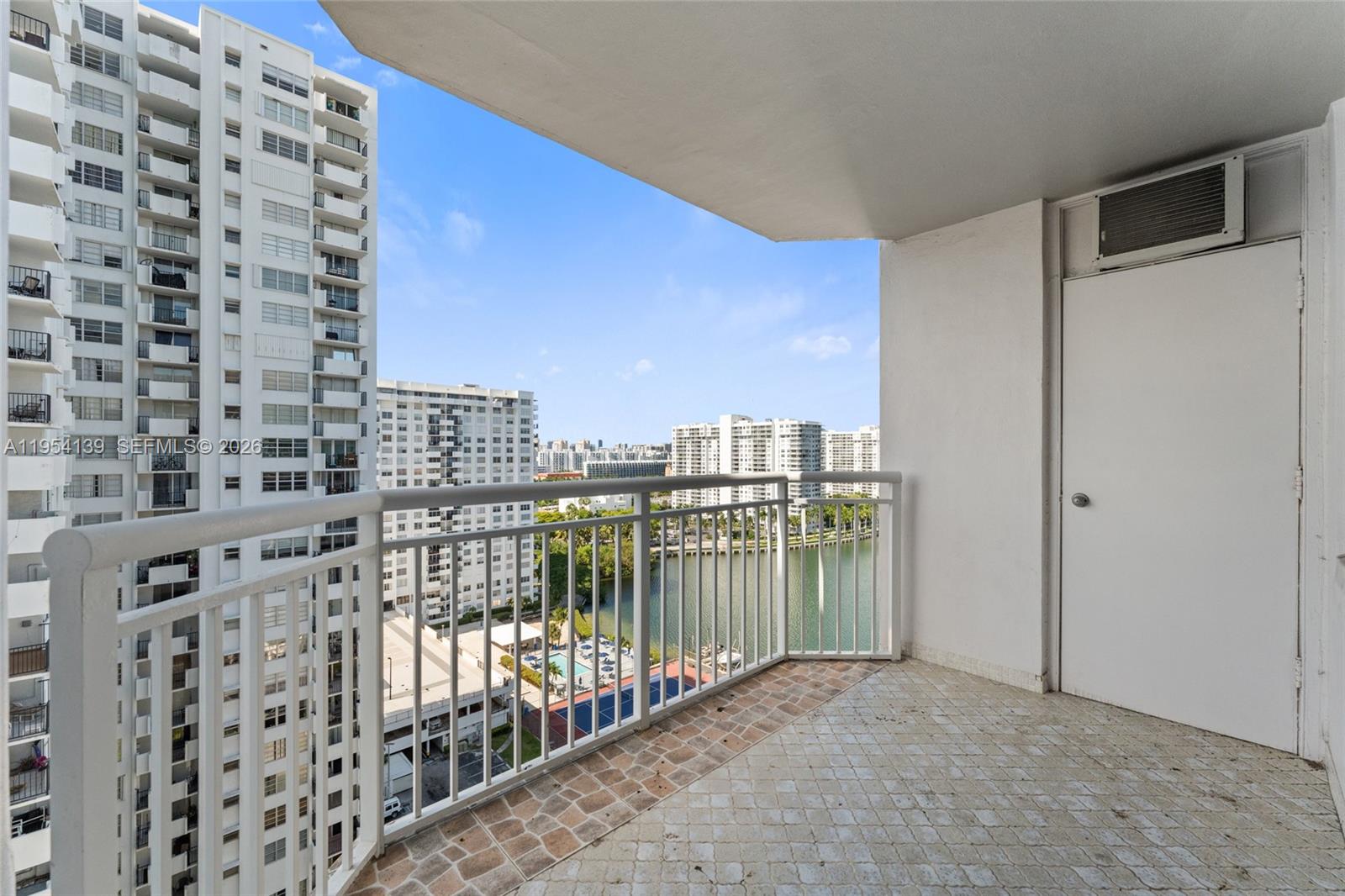 DEL PRADO MARINA - Residential