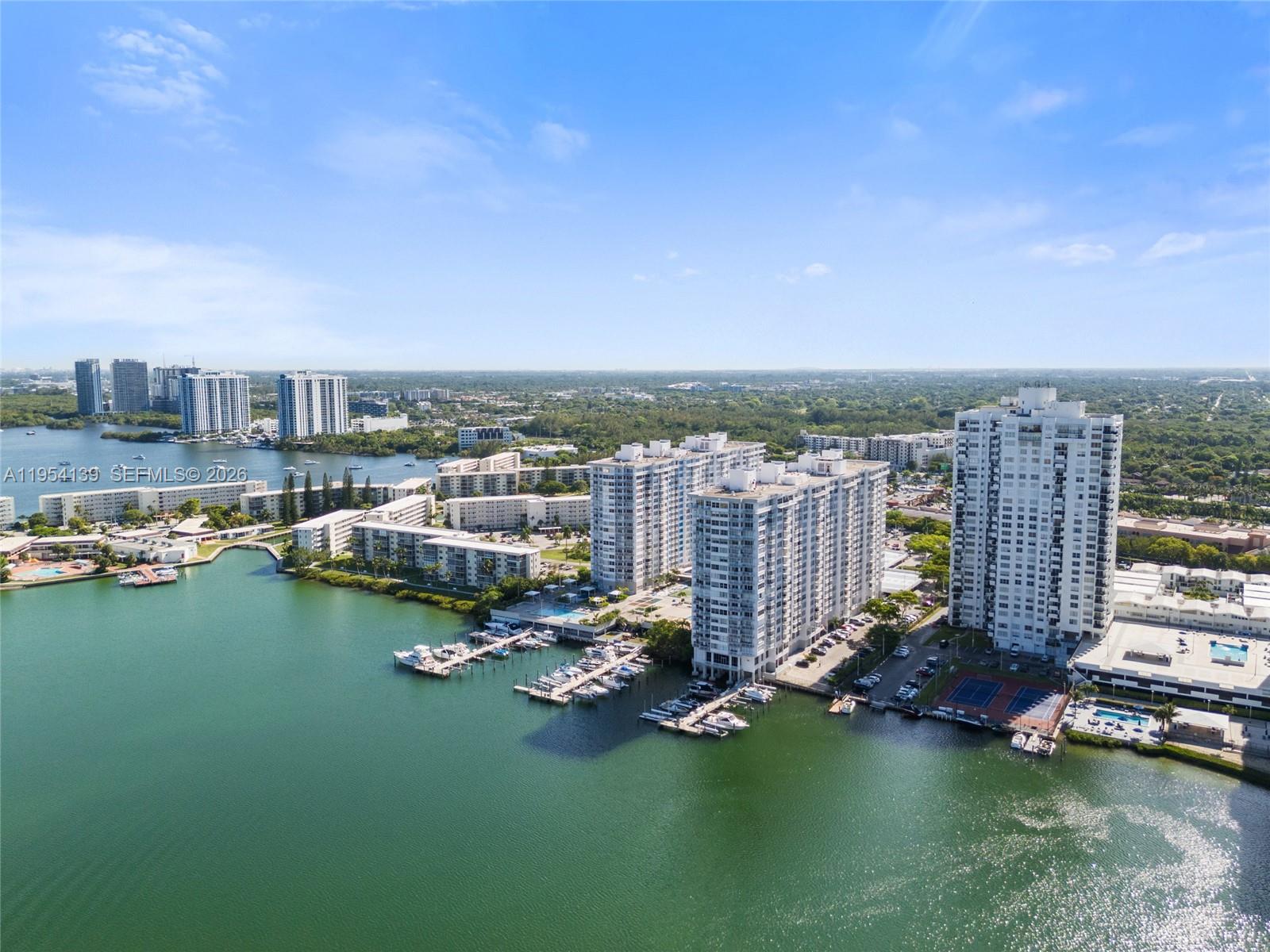 DEL PRADO MARINA - Residential