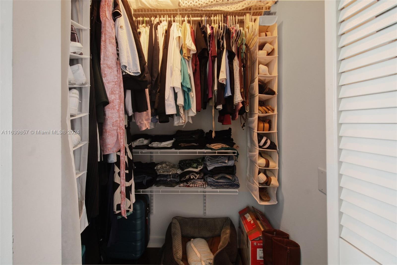 GALLERY ART CONDO - Residential Lease