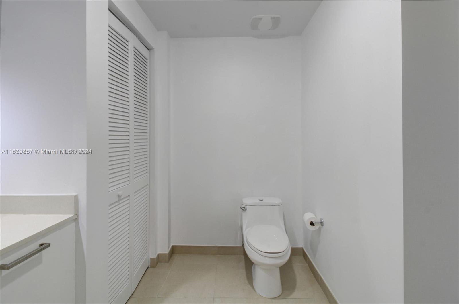 GALLERY ART CONDO - Residential Lease