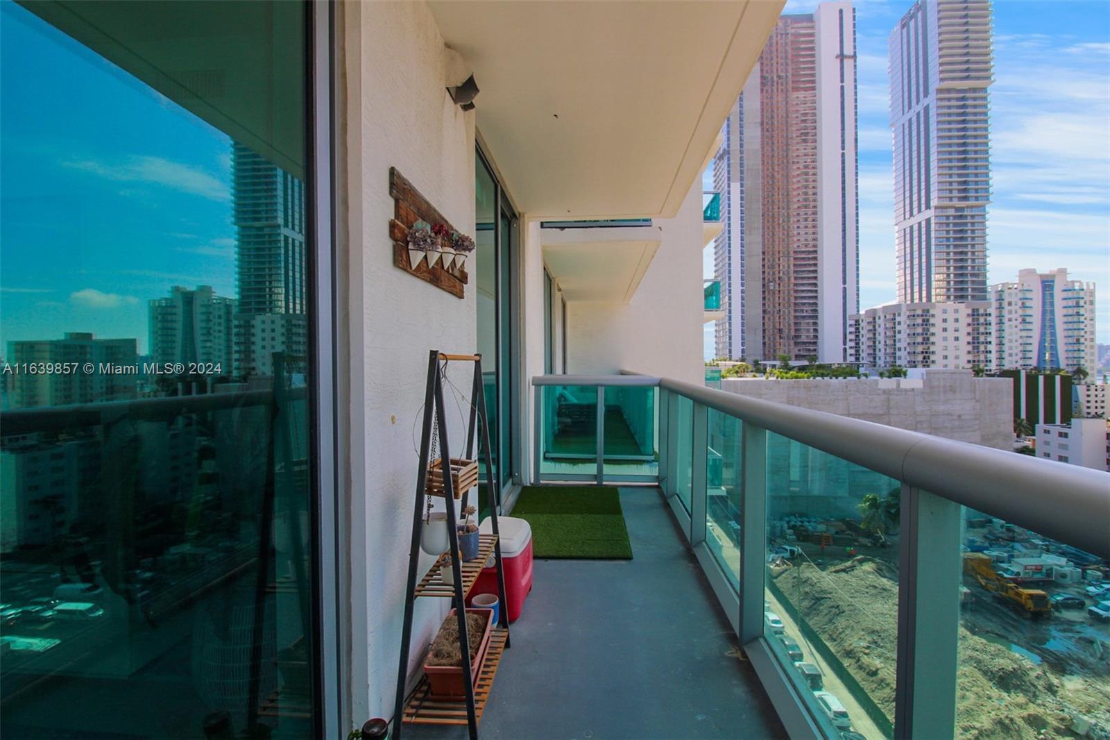 GALLERY ART CONDO - Residential Lease