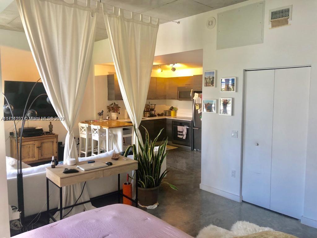 CENTRO CONDO - Residential Lease