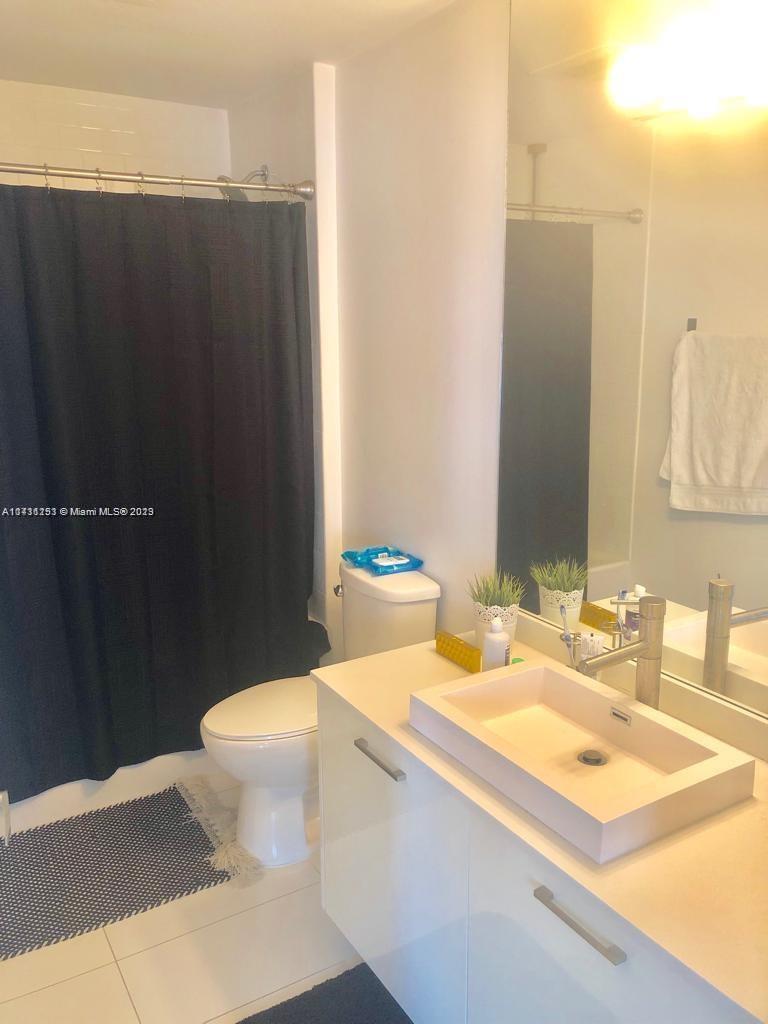 CENTRO CONDO - Residential Lease