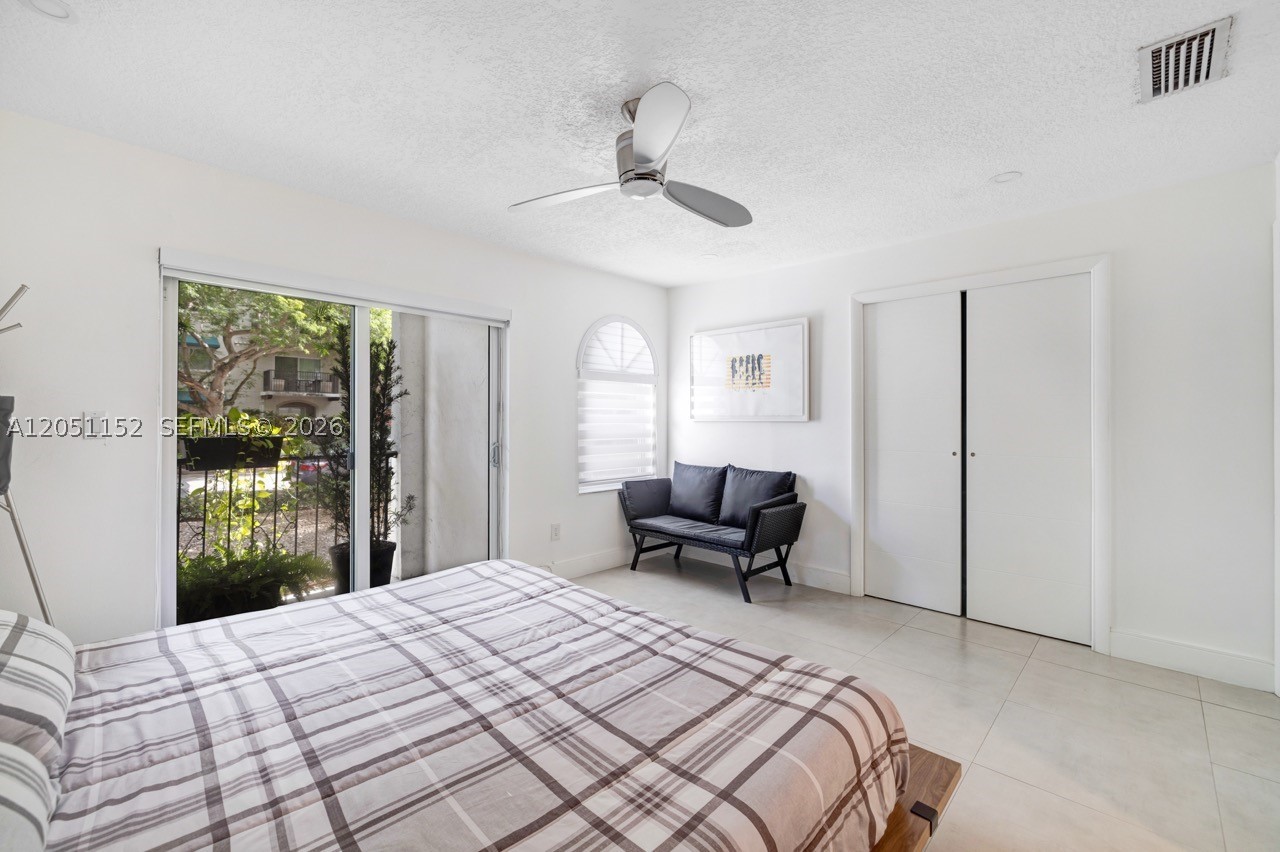 THE MAJORCAS CONDO - Residential Lease