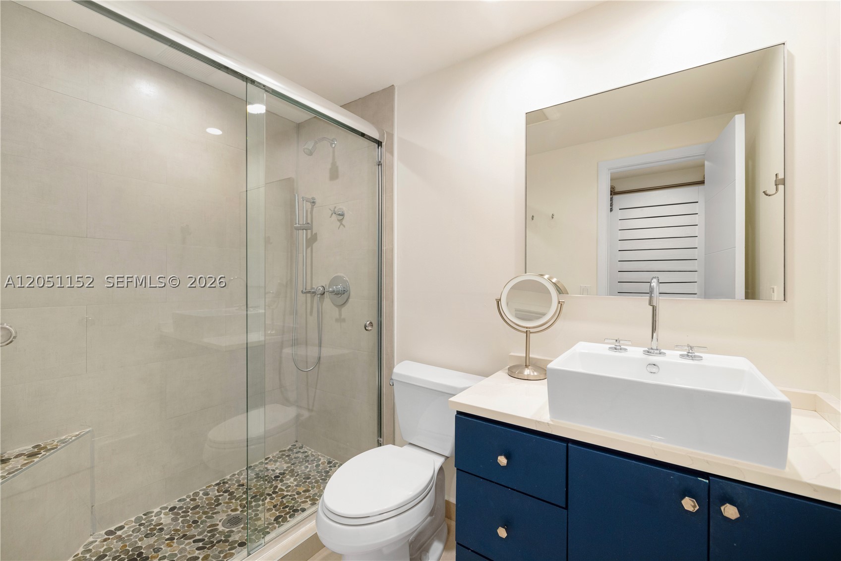 THE MAJORCAS CONDO - Residential Lease