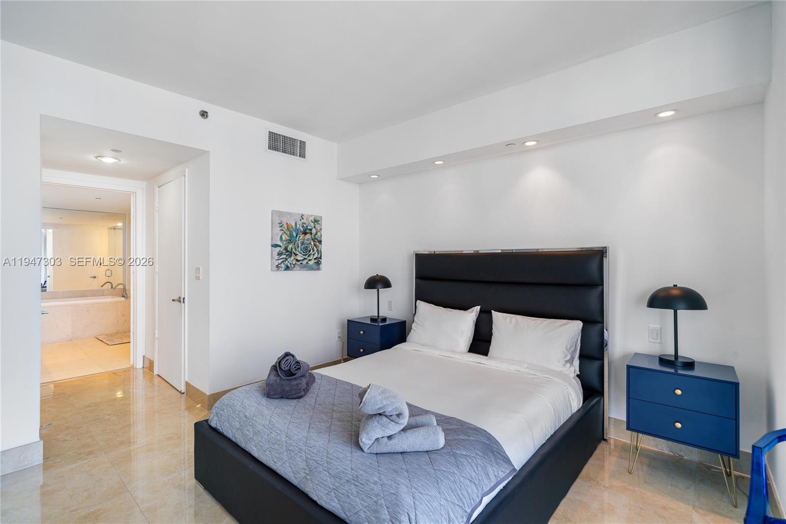 ICON BRICKELL NO TWO - Residential
