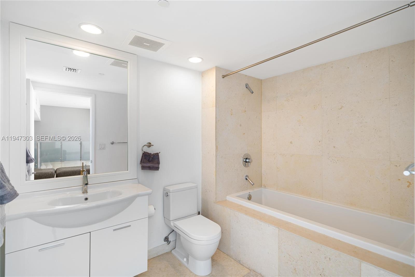 ICON BRICKELL NO TWO - Residential