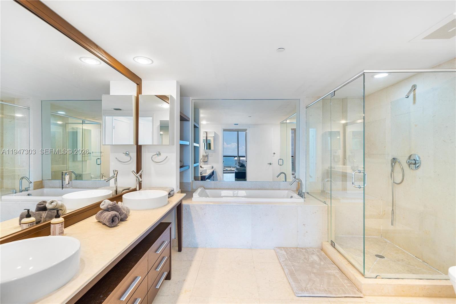 ICON BRICKELL NO TWO - Residential