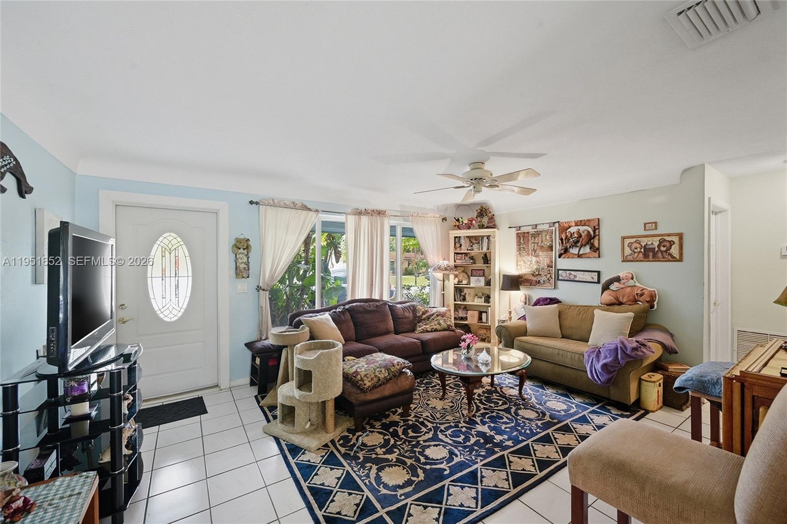 PINE RIDGE - Residential