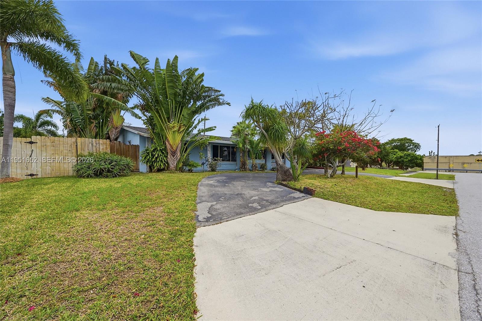 PINE RIDGE - Residential