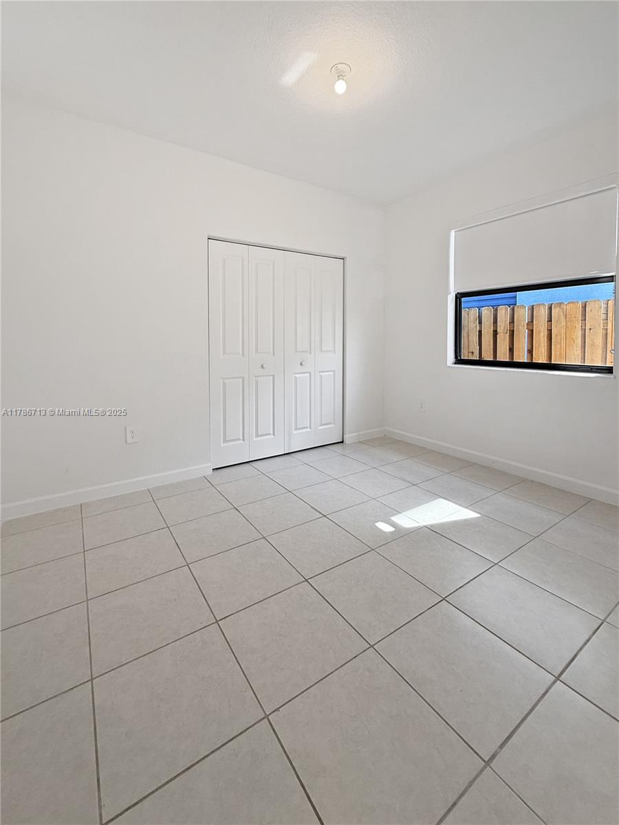 ESTATES AT SILVER PALM - Residential Lease