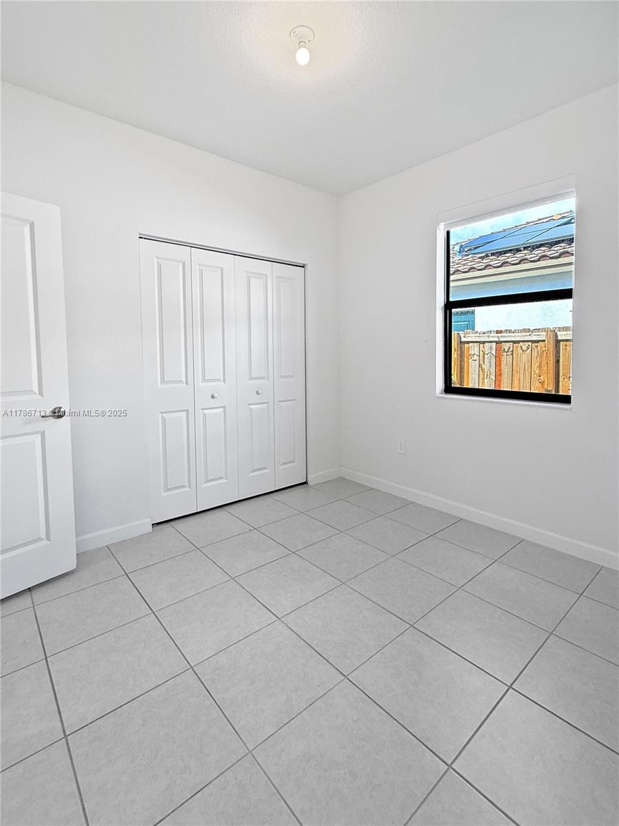 ESTATES AT SILVER PALM - Residential Lease