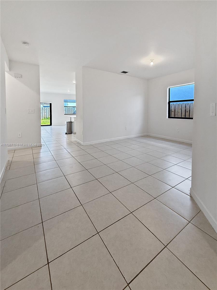 ESTATES AT SILVER PALM - Residential Lease