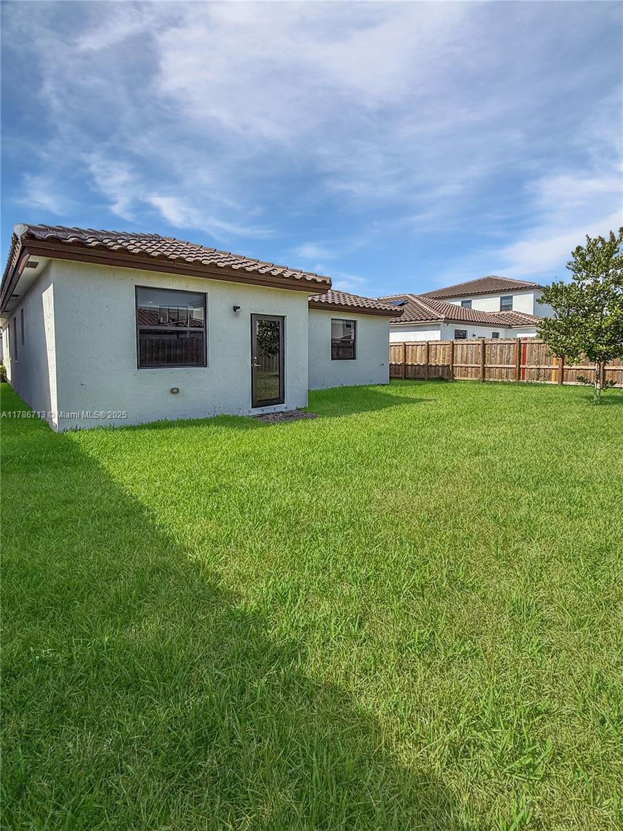 ESTATES AT SILVER PALM - Residential Lease