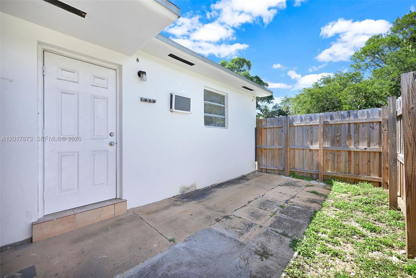 PL OF HOME ACRES - Residential Lease